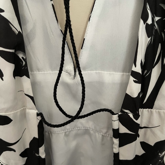 Bb Dakota Larissa lotus printed beaded tie back maxi dress GUC size Small - Picture 7 of 7